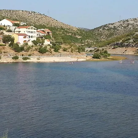 Apartman Larus Starigrad Paklenica Exterior foto