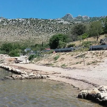 Apartman Larus Starigrad Paklenica Exterior foto